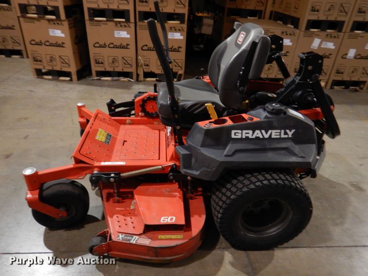 image for item KW9718 2017 Gravely ProTurn 460  ZTR lawn mower