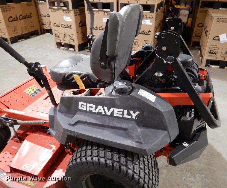 image for item KW9718 2017 Gravely ProTurn 460  ZTR lawn mower