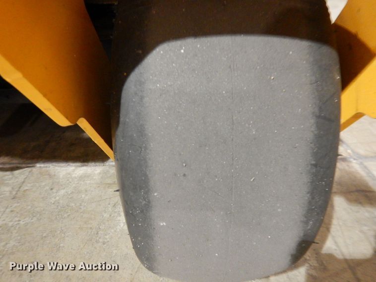 image for item KW9722 2022 Cub Cadet Ultima ZT2  ZTR lawn mower