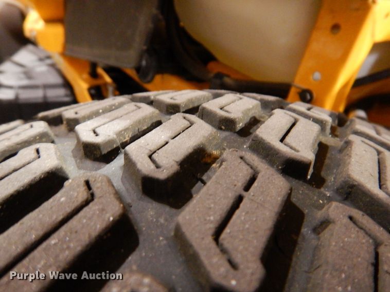 image for item KW9722 2022 Cub Cadet Ultima ZT2  ZTR lawn mower