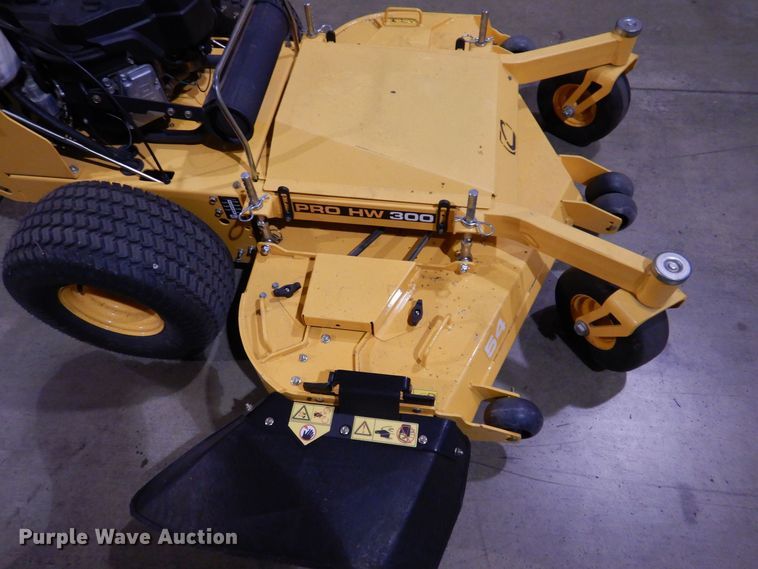 image for item KW9723 2018 Cub Cadet Pro HW300  ZTR lawn mower