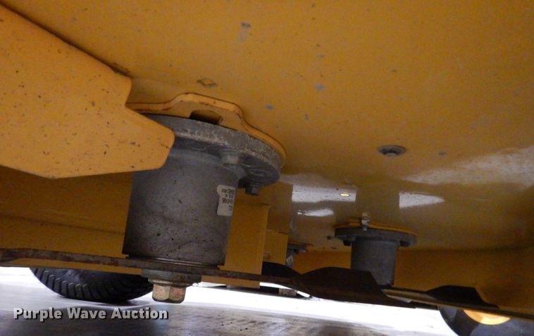 image for item KW9723 2018 Cub Cadet Pro HW300  ZTR lawn mower