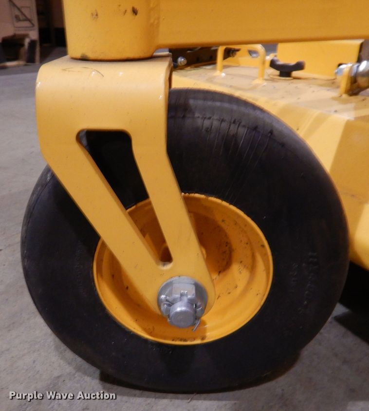 image for item KW9723 2018 Cub Cadet Pro HW300  ZTR lawn mower