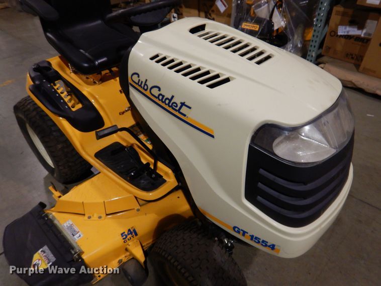 image for item KW9725 2007 Cub Cadet GT1554  lawn mower
