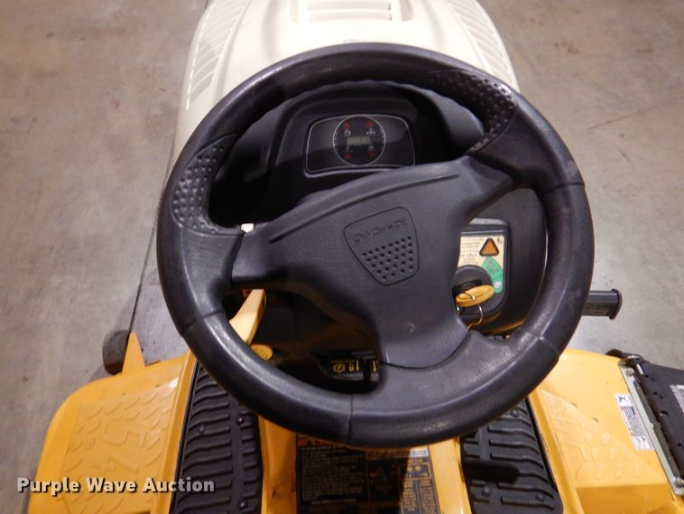 image for item KW9725 2007 Cub Cadet GT1554  lawn mower