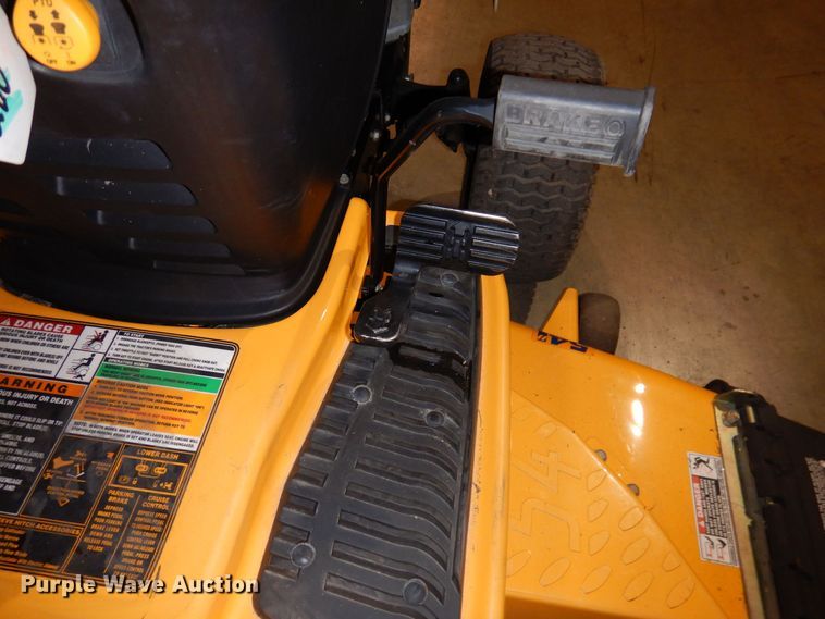 image for item KW9725 2007 Cub Cadet GT1554  lawn mower
