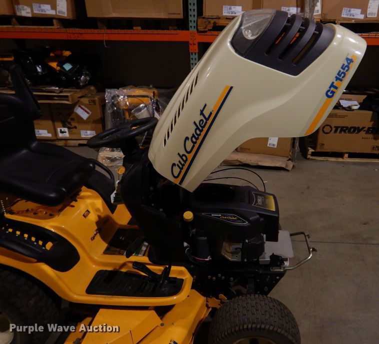 image for item KW9725 2007 Cub Cadet GT1554  lawn mower