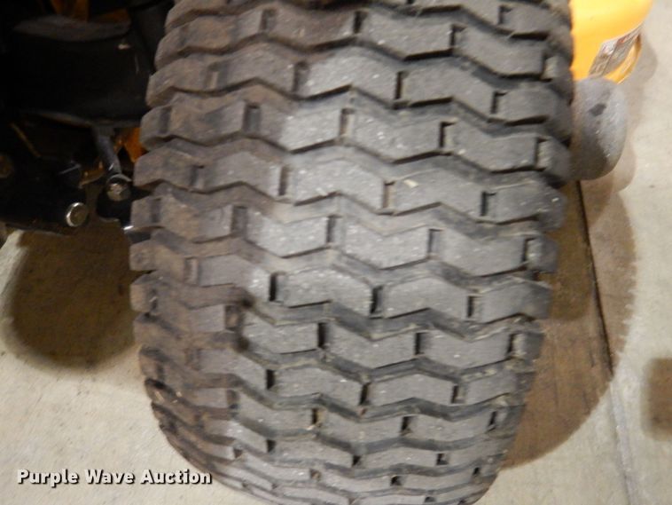 image for item KW9725 2007 Cub Cadet GT1554  lawn mower