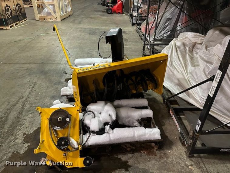 image for item KW9725 2007 Cub Cadet GT1554  lawn mower