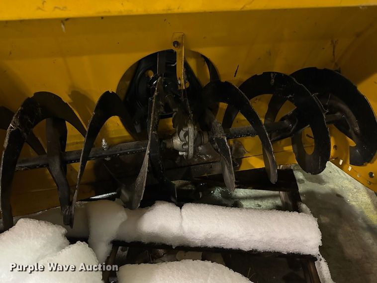 image for item KW9725 2007 Cub Cadet GT1554  lawn mower