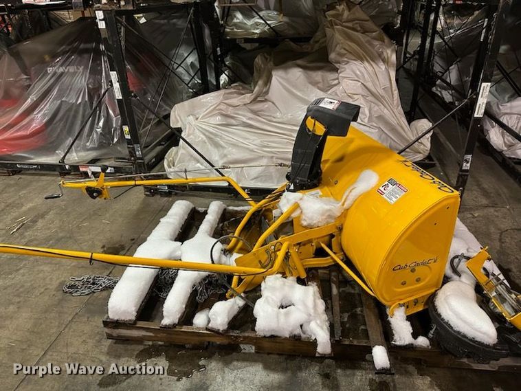 image for item KW9725 2007 Cub Cadet GT1554  lawn mower