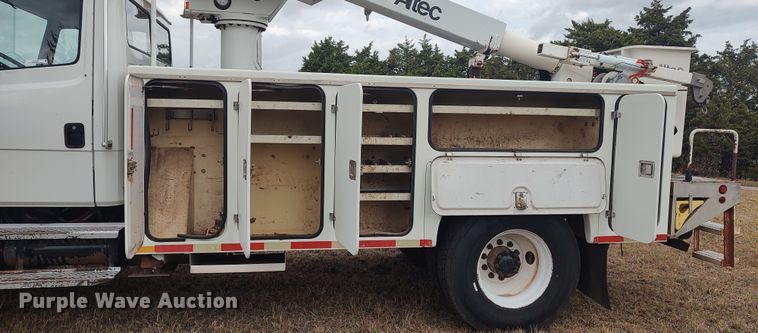 image for item LK9296 2002 Freightliner FL70  bucket truck