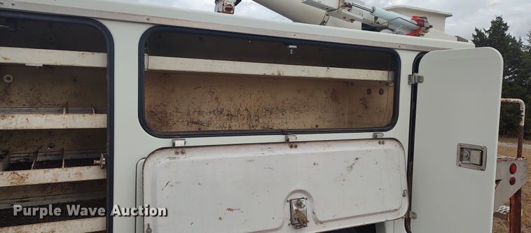 image for item LK9296 2002 Freightliner FL70  bucket truck