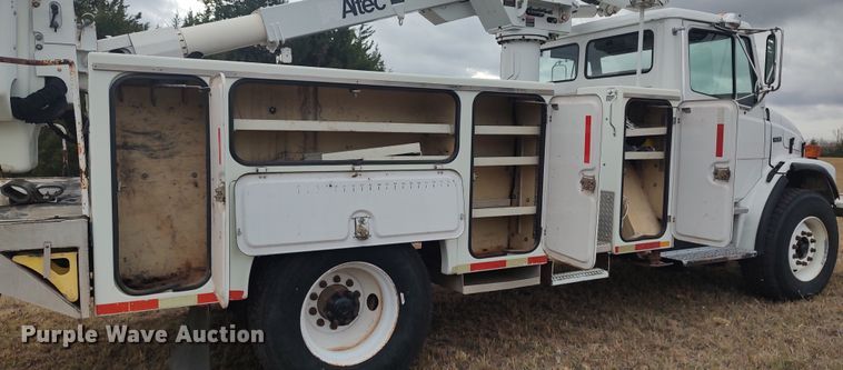 image for item LK9296 2002 Freightliner FL70  bucket truck