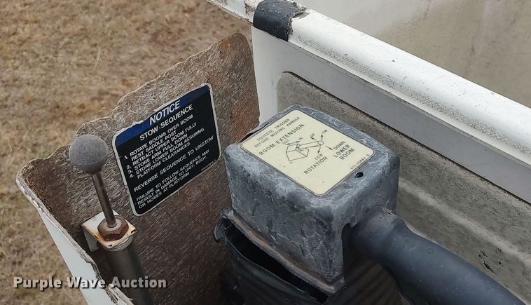 image for item LK9296 2002 Freightliner FL70  bucket truck