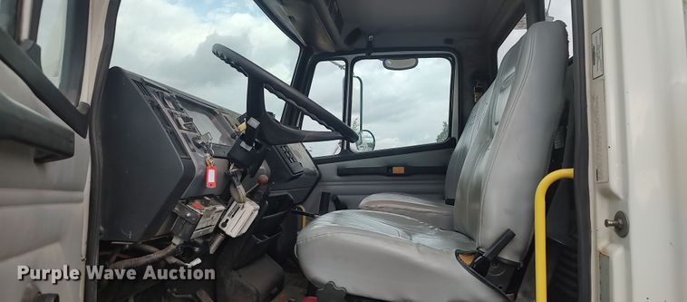 image for item LK9296 2002 Freightliner FL70  bucket truck