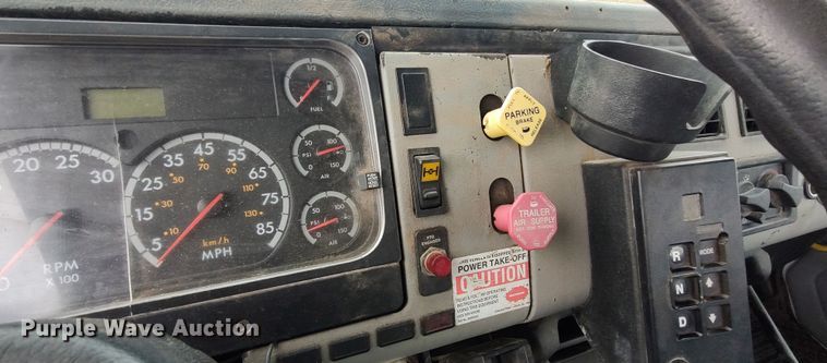 image for item LK9296 2002 Freightliner FL70  bucket truck