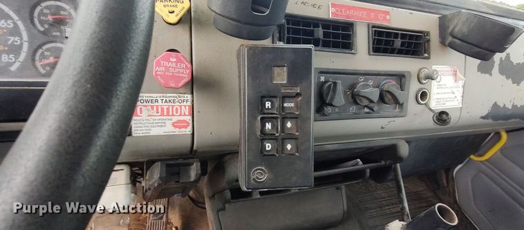 image for item LK9296 2002 Freightliner FL70  bucket truck