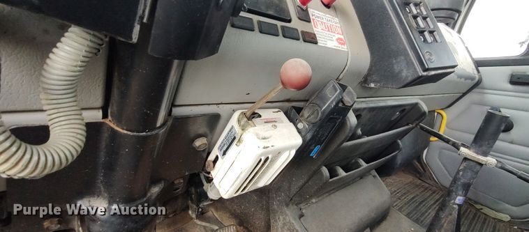 image for item LK9296 2002 Freightliner FL70  bucket truck