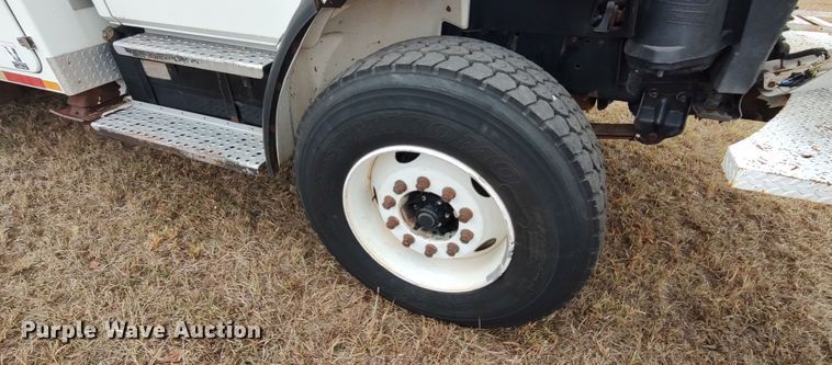 image for item LK9296 2002 Freightliner FL70  bucket truck