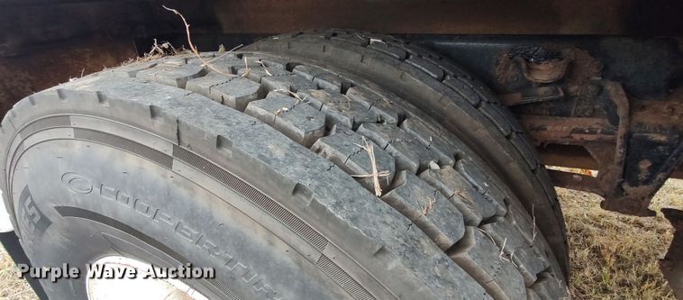 image for item LK9296 2002 Freightliner FL70  bucket truck