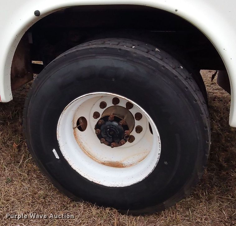 image for item LK9296 2002 Freightliner FL70  bucket truck