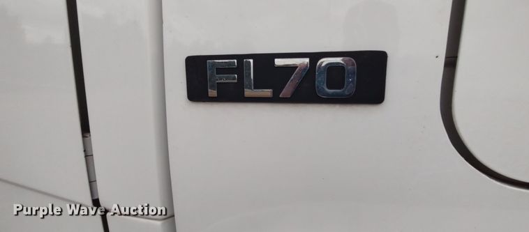 image for item LK9296 2002 Freightliner FL70  bucket truck