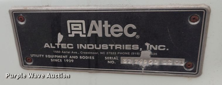 image for item LK9296 2002 Freightliner FL70  bucket truck