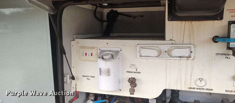 image for item LK9301 2001 Monaco Endeavor  RV