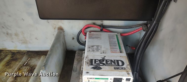 image for item LK9301 2001 Monaco Endeavor  RV