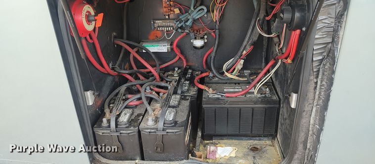 image for item LK9301 2001 Monaco Endeavor  RV