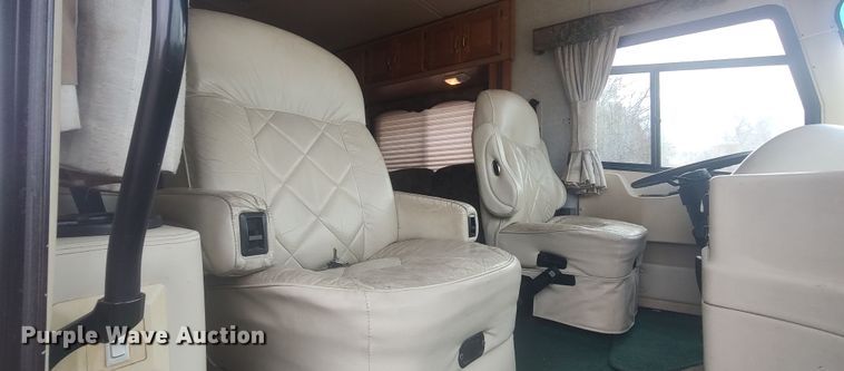 image for item LK9301 2001 Monaco Endeavor  RV