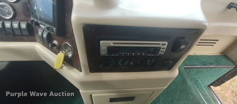 image for item LK9301 2001 Monaco Endeavor  RV