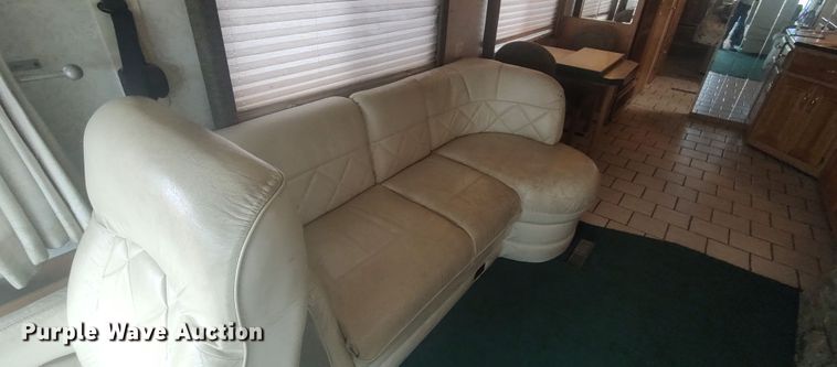 image for item LK9301 2001 Monaco Endeavor  RV