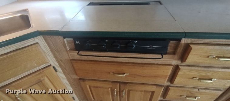 image for item LK9301 2001 Monaco Endeavor  RV