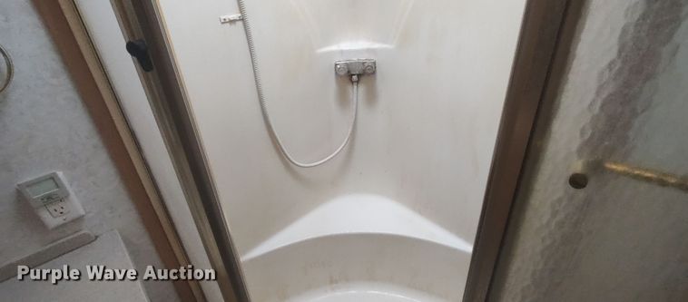 image for item LK9301 2001 Monaco Endeavor  RV