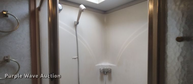 image for item LK9301 2001 Monaco Endeavor  RV