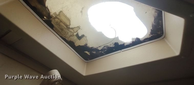 image for item LK9301 2001 Monaco Endeavor  RV