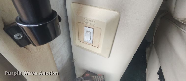 image for item LK9301 2001 Monaco Endeavor  RV