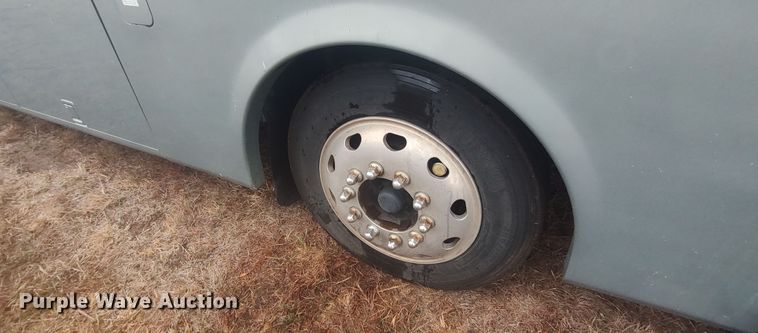 image for item LK9301 2001 Monaco Endeavor  RV