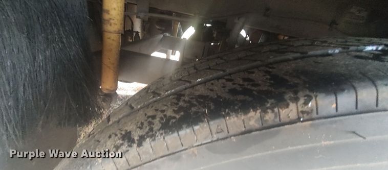 image for item LK9301 2001 Monaco Endeavor  RV