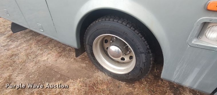 image for item LK9301 2001 Monaco Endeavor  RV