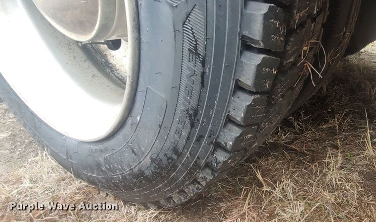 image for item LK9301 2001 Monaco Endeavor  RV