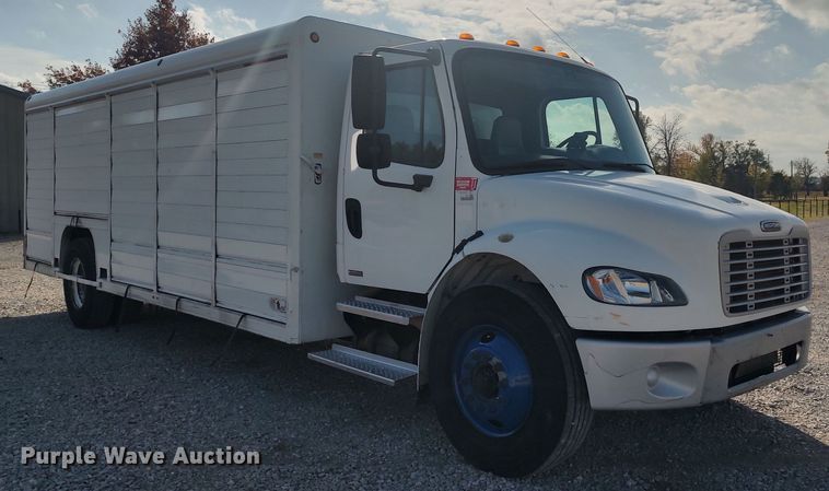 image for item LK9322 2006 Freightliner M2  delivery truck