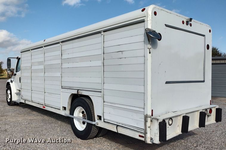 image for item LK9322 2006 Freightliner M2  delivery truck