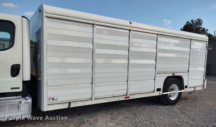 image for item LK9322 2006 Freightliner M2  delivery truck