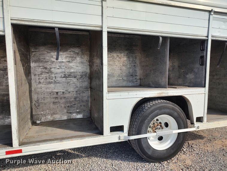 image for item LK9322 2006 Freightliner M2  delivery truck