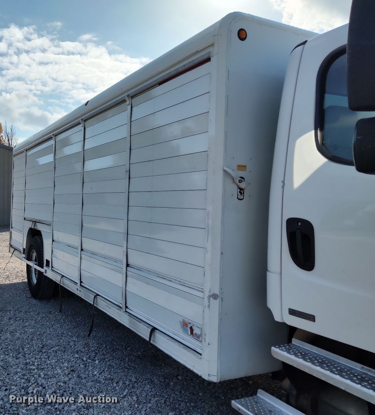 image for item LK9322 2006 Freightliner M2  delivery truck