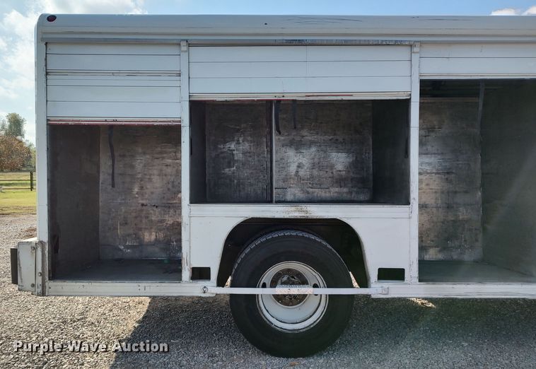 image for item LK9322 2006 Freightliner M2  delivery truck