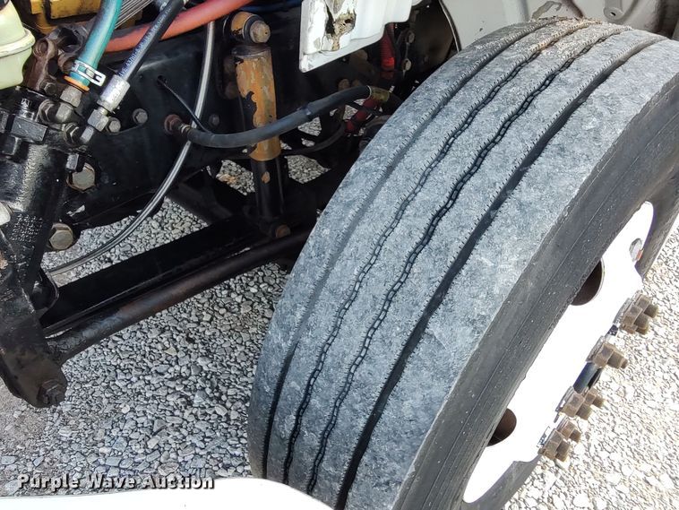 image for item LK9322 2006 Freightliner M2  delivery truck